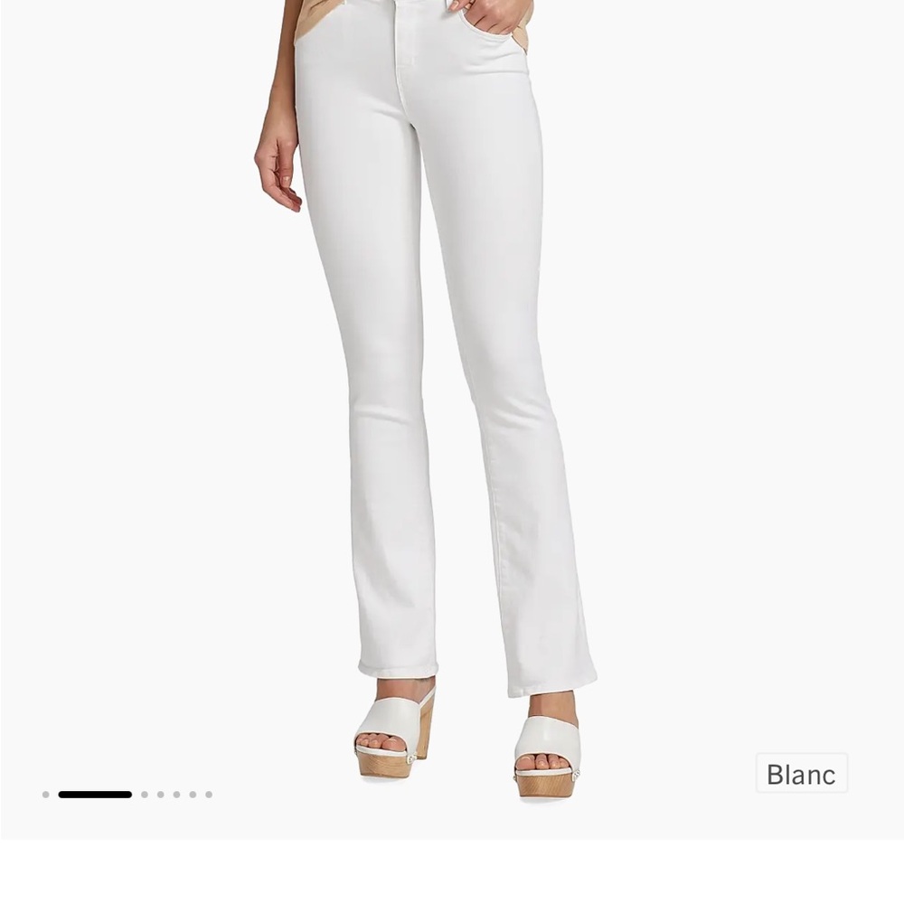 L'AGENCE
Selma High-Rise Baby Bootcut Jeans size 26
Color Blanc